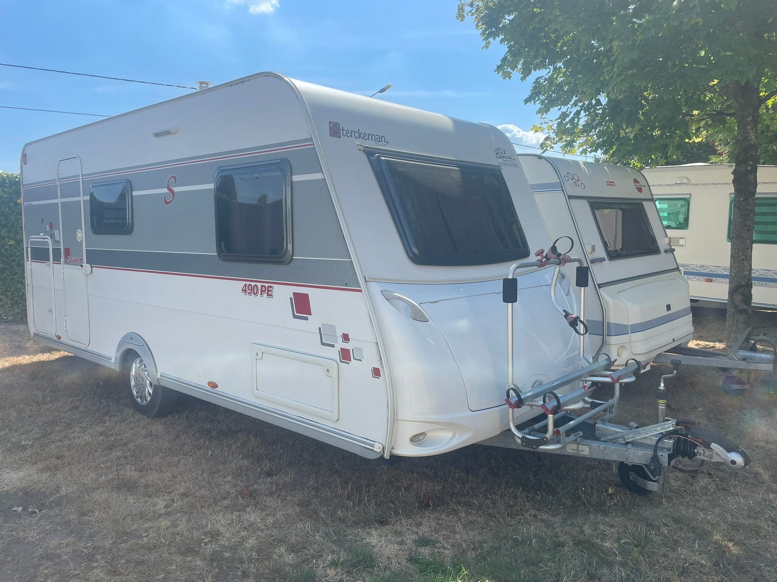 Mooie 6 persoons caravan Sterckeman 490 met Mover + Voortent, Caravans en Kamperen, Caravans, Stapelbed, Sterckeman, Bedrijf, Treinzit