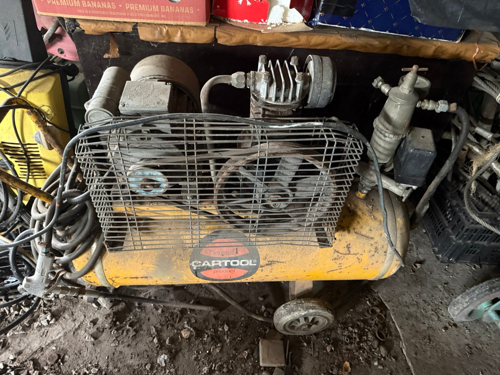 Oude compressor, Doe-het-zelf en Bouw, Compressors, Ophalen, Gebruikt