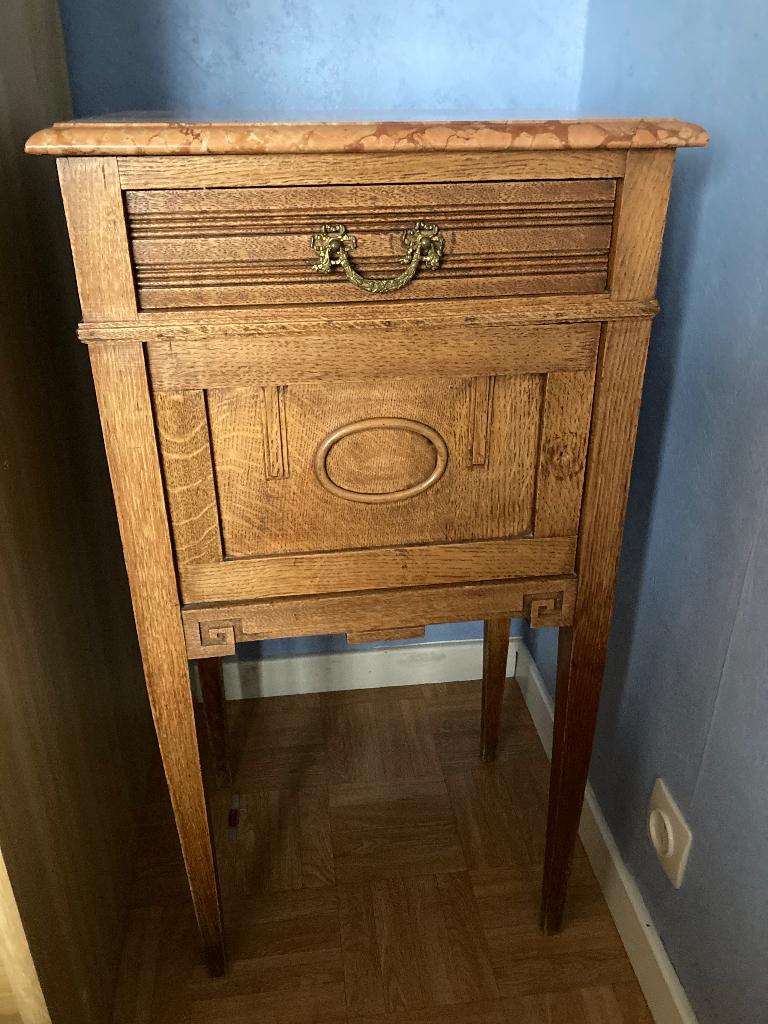 Table de nuit, 70 cm ou plus, 45 à 65 cm, Enlèvement, Utilisé
