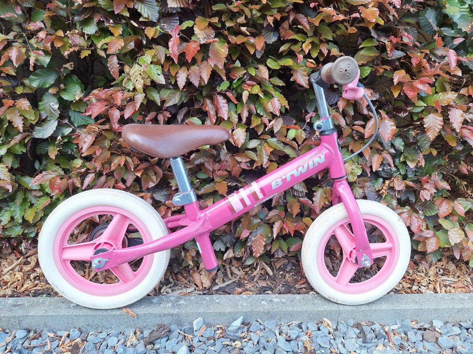 Loopfiets Btwin Roze, Kinderen en Baby's, Ophalen, Gebruikt, Loopfiets