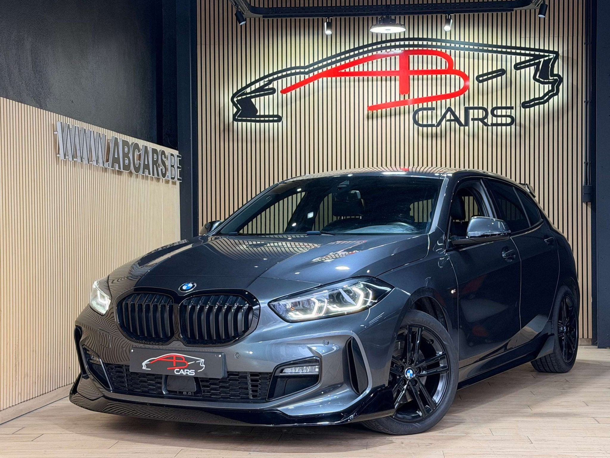 BMW 1 Serie 118 I * PACK M PERFORMANCE * GARANTIE 12 MOIS *, Autos, Argent ou Gris, Achat, Entreprise, Boîte manuelle
