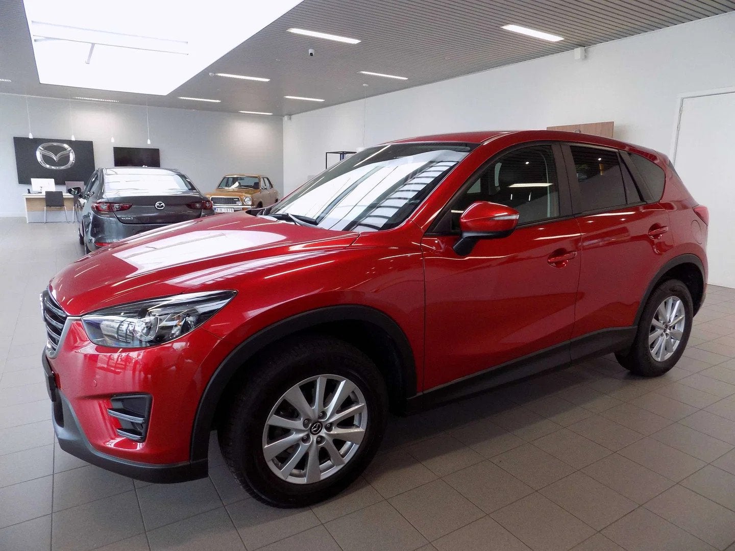 Mazda CX-5 2.0i SKYACTIV-G 2WD Premium Edition, Rouge, Euro 6, Entreprise, Boîte manuelle