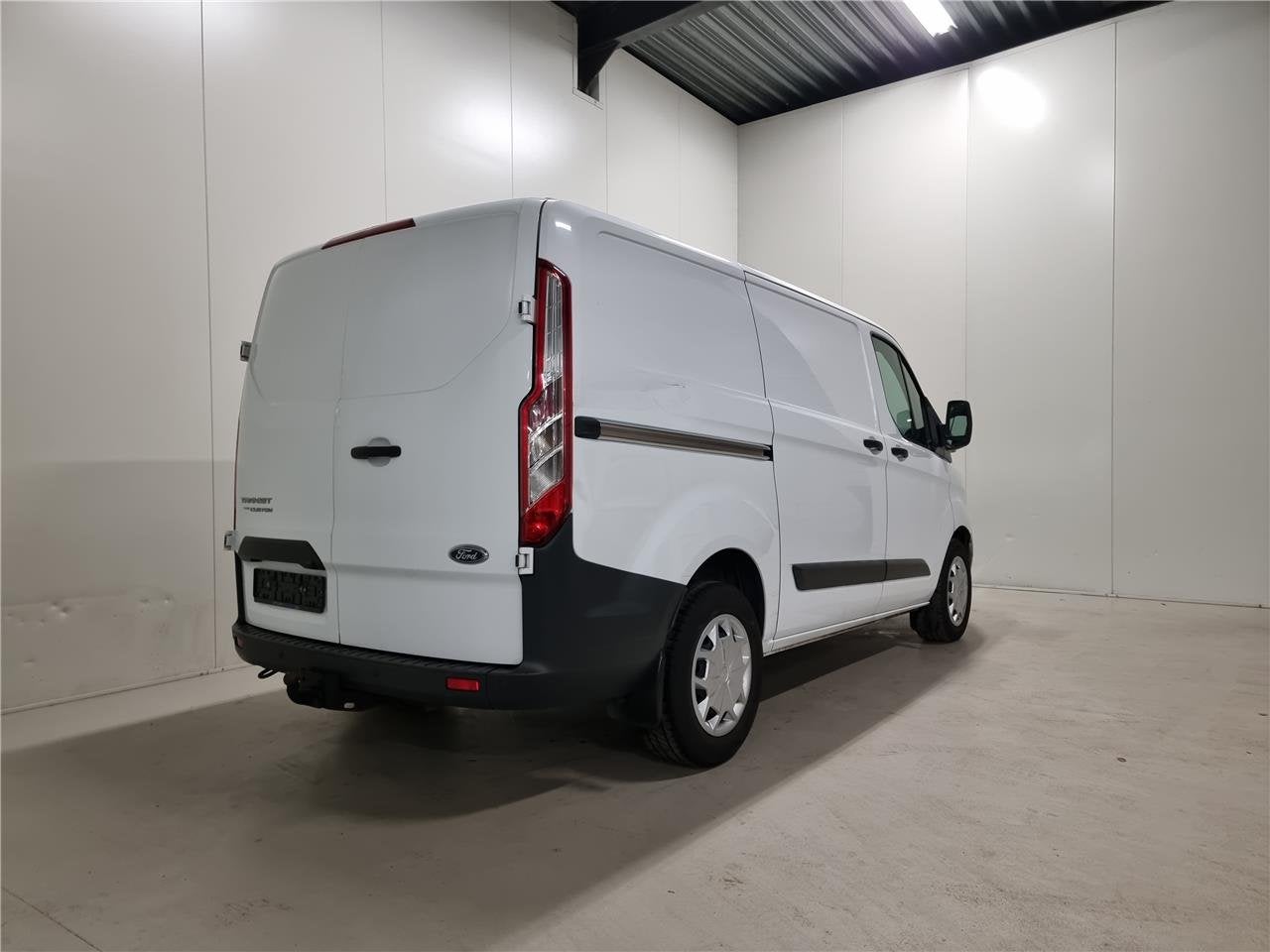 Ford Transit Custom 2.0 TDCi L1H1 Autom. - Lichte Vracht -, 1995 cc, https://public.car-pass.be/vhr/bba810ce-8481-4741-a272-23eacb07d940