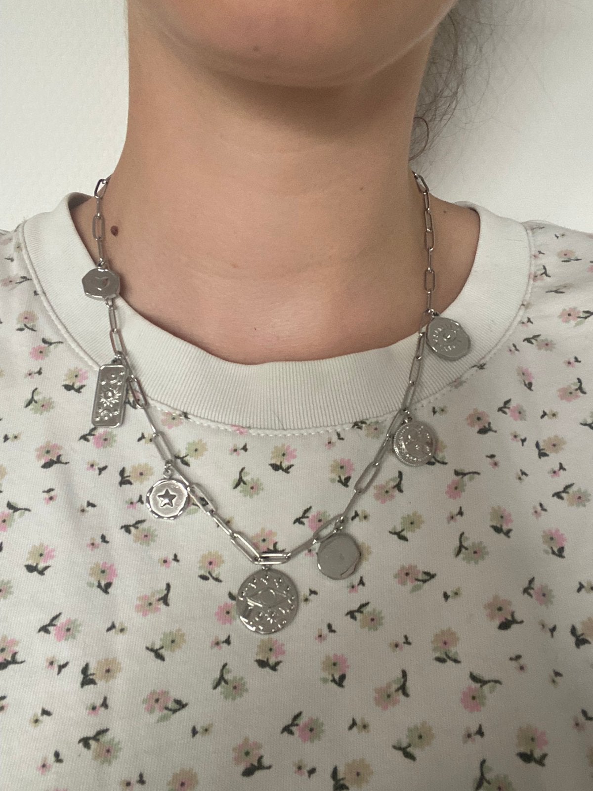 Collier argenté neuf, Neuf, Enlèvement ou Envoi, Avec pendentif, Argent