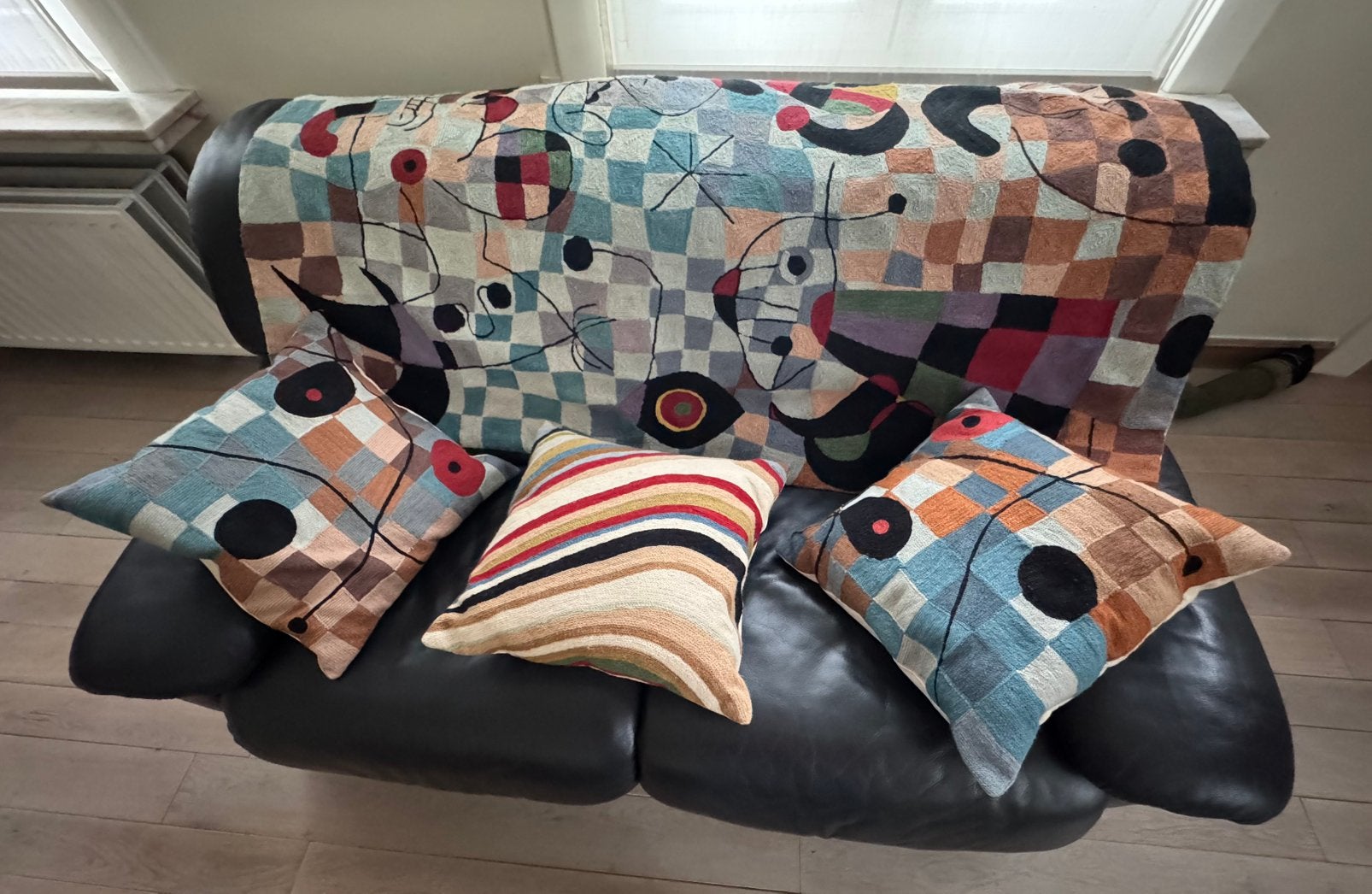 Plaid Zaida Kashmir brodé à la main avec 3 coussins, Enlèvement, Comme neuf, Beige