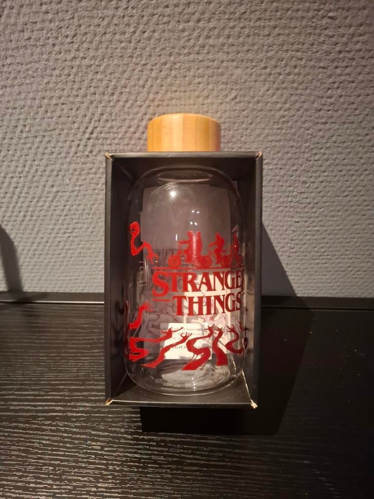Stranger Things, Enlèvement ou Envoi