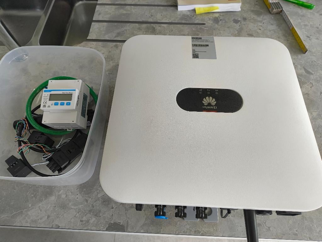 omvormer Huawei SUN2000 4.6KTL L1 +slimme energiemetr 3fasen, Ophalen, Zo goed als nieuw, Overige typen, 200 wattpiek of meer