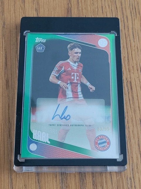2025-26 Topps UCC Lennart Karl Bayern auto RC-kaart /99, Ophalen of Verzenden, Nieuw, Plaatje