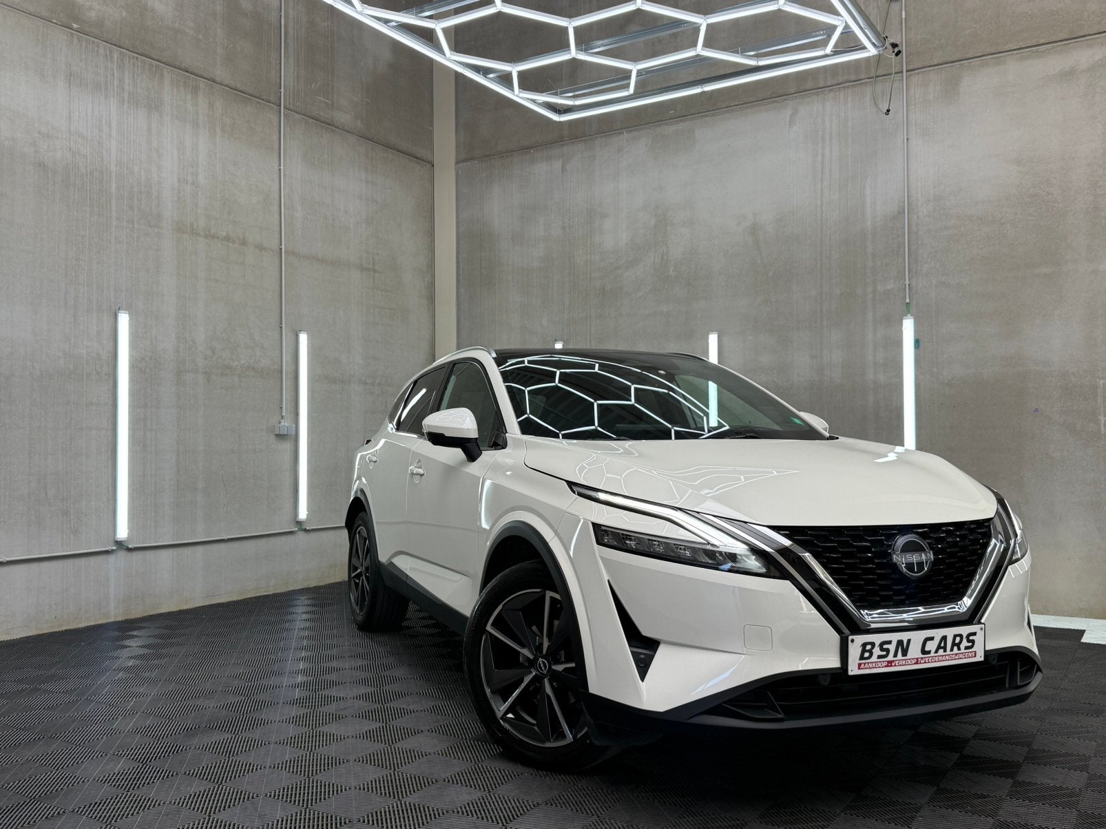 NISSAN QASHQAI/PANO/360CAMERA/HEADUP/MEMORY/CARPLAY/GRNTIE, Auto's, Leder en Stof, Wit, Qashqai, SUV of Terreinwagen