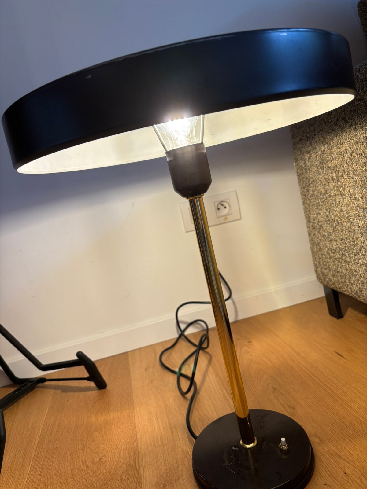 Lampe de table vintage marron Louis Kalff, Lampe d'ambiance, Avec abat-jour, Enlèvement ou Envoi, Marron