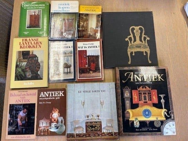 11 Boeken ivm antiek, Antiek en Kunst, Curiosa en Brocante, Ophalen of Verzenden