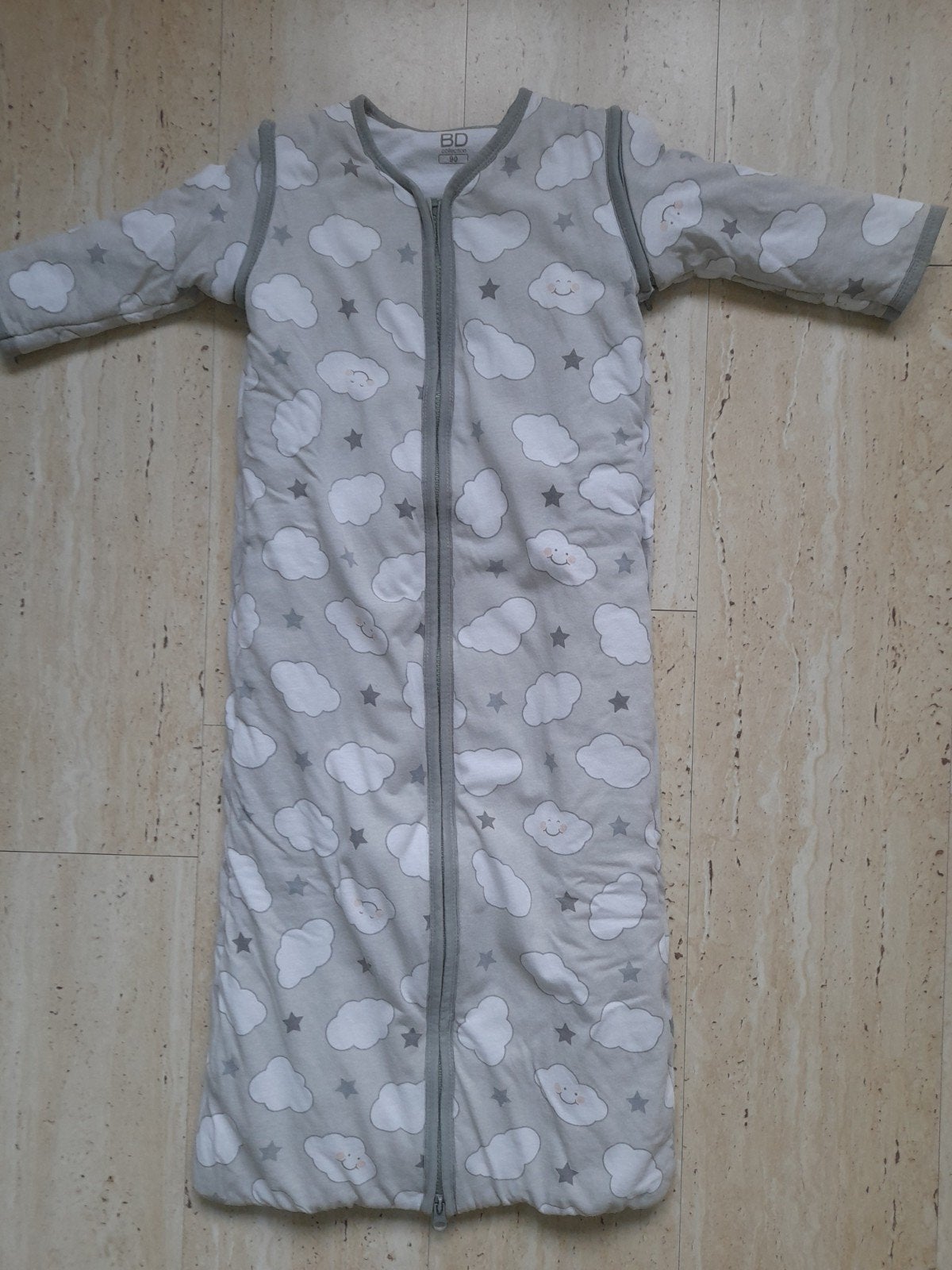 Slaapzakje met wolkjes (90) afritsbare mouwen, Ophalen, Gebruikt, 90 cm, Slaapzak