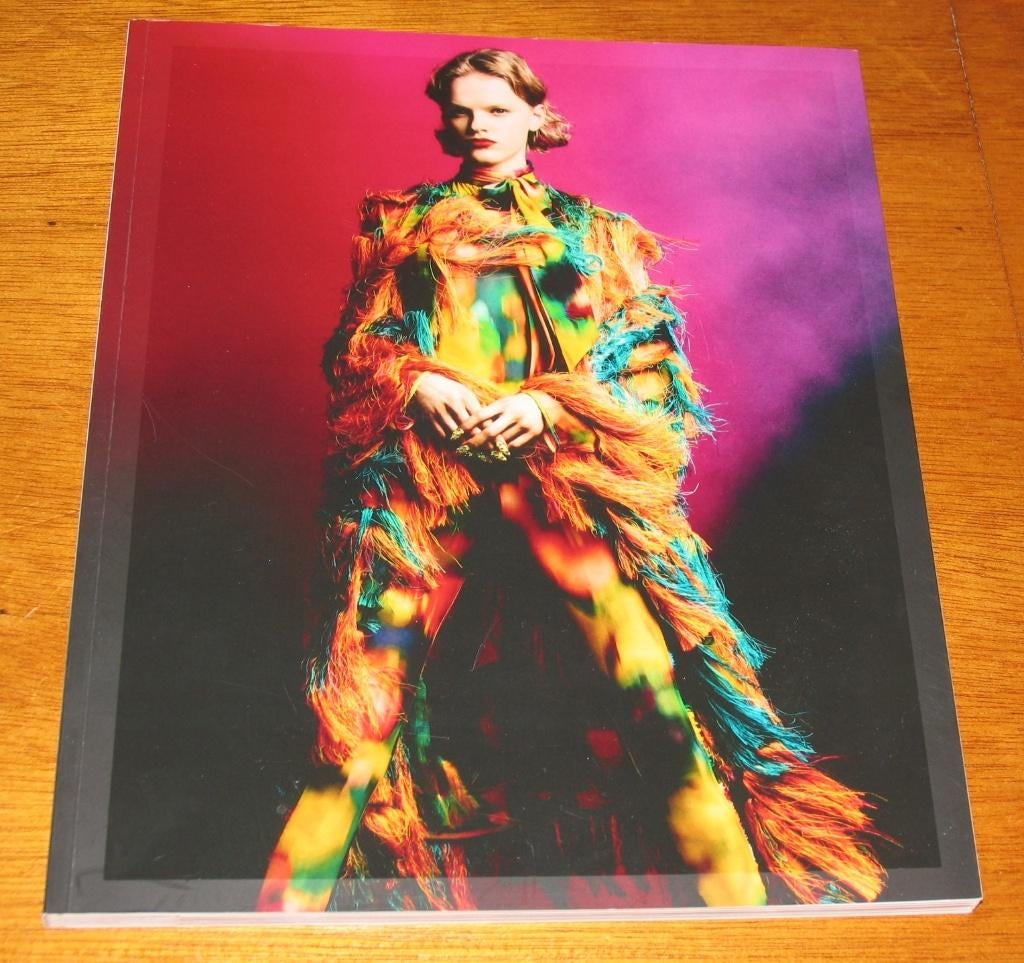 DRIES VAN NOTEN - Spring/Summer 2022, Livres, Mode, Enlèvement ou Envoi, Comme neuf, Couturiers
