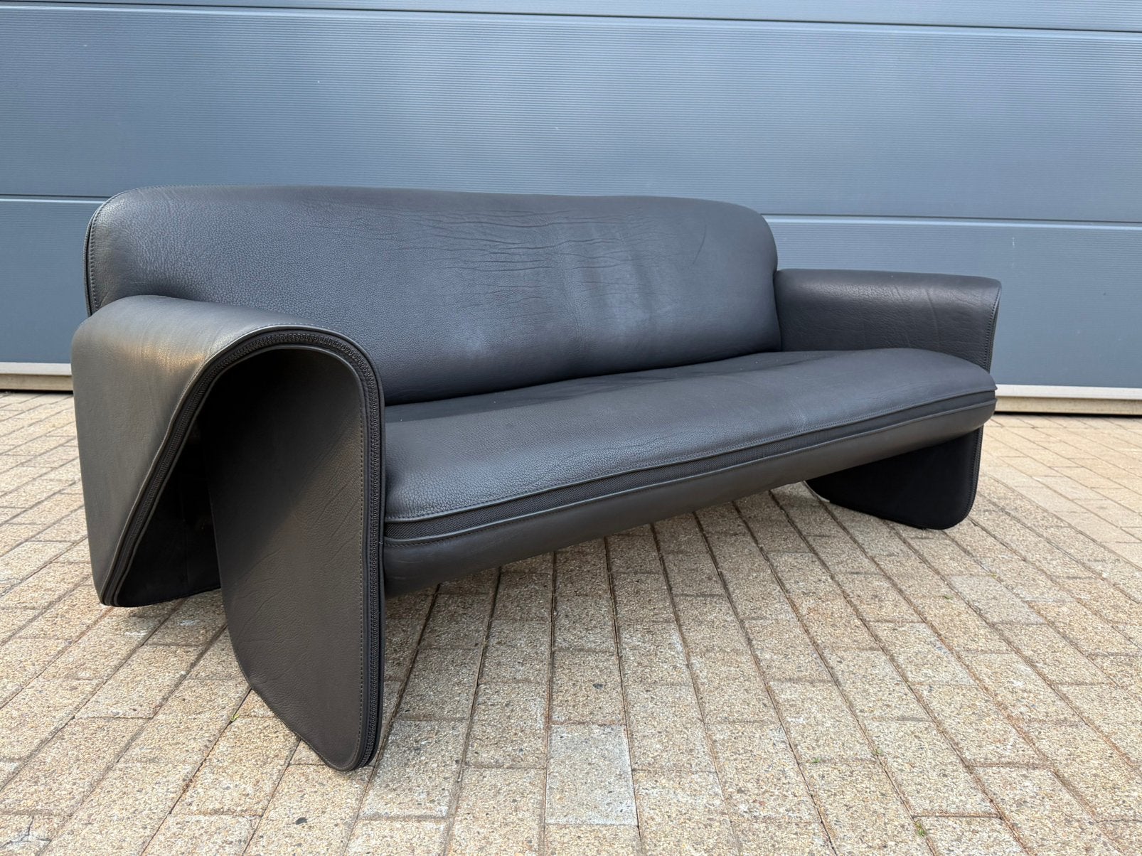 De Sede Ds-125 3zit Zwart Buffel leder NECK 5mm ALS NIEUW!, Enlèvement ou Envoi, Vitra knoll togo mah jong artifort leolux b&b italia cassina cor