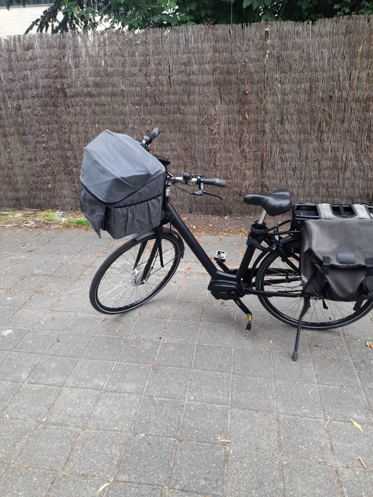 Fietsmand hond, Ophalen