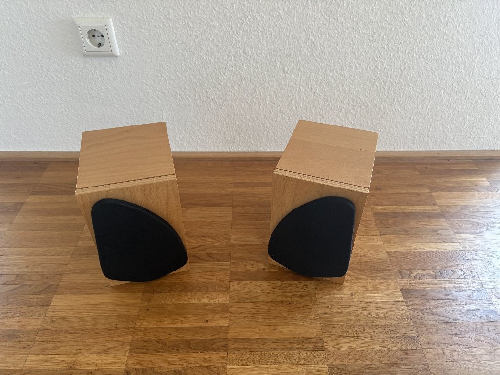 2 handgemaakte luidsprekers (Bose), Ophalen, Gebruikt, Inclusief kabels, 60 tot 120 watt