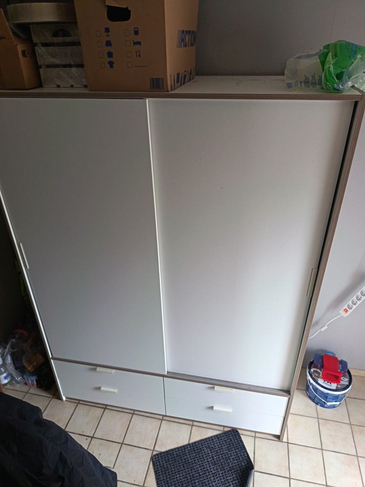 ruime kast, Ophalen
