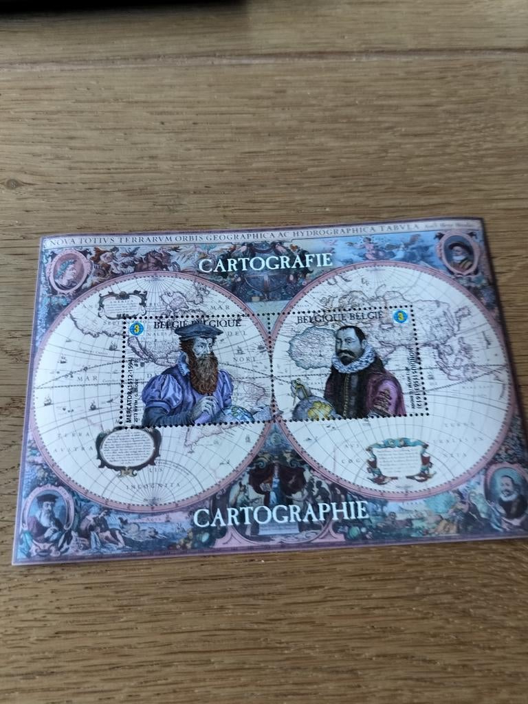 Velletje nummer 199 cartografie de wereld in kaart uit 2012, Postzegels en Munten, Verzenden