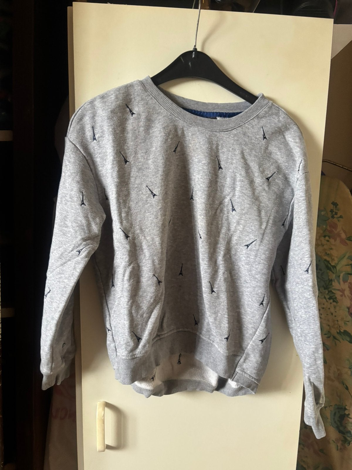 pull avec tours Eiffel, Enlèvement ou Envoi, Comme neuf, Taille 36 (S), Gris