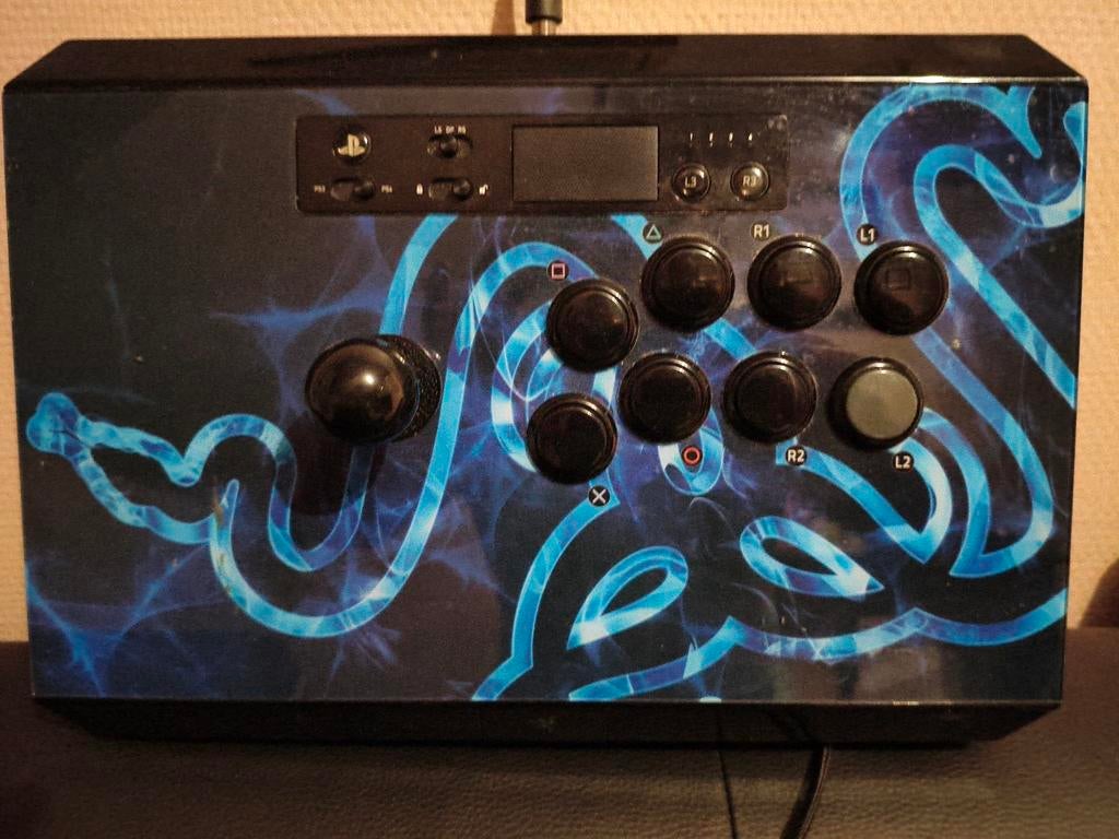 Arcade Stick Razer, Ophalen