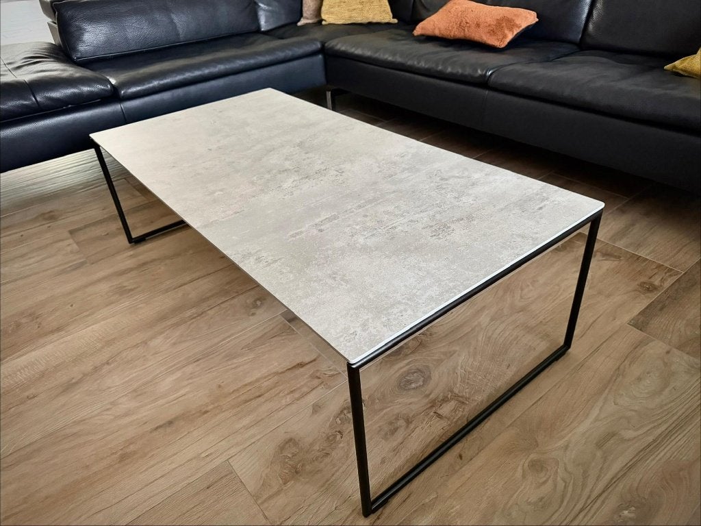 Leolux Evidence – keramiek blad – nieuwstaat, 100 tot 150 cm, 50 tot 100 cm, Zo goed als nieuw, Metaal