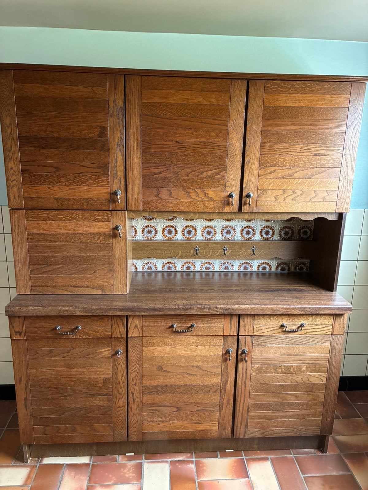 Mooie houten kast met veel opbergruimte, Ophalen, Gebruikt, Rustiek, 150 tot 200 cm