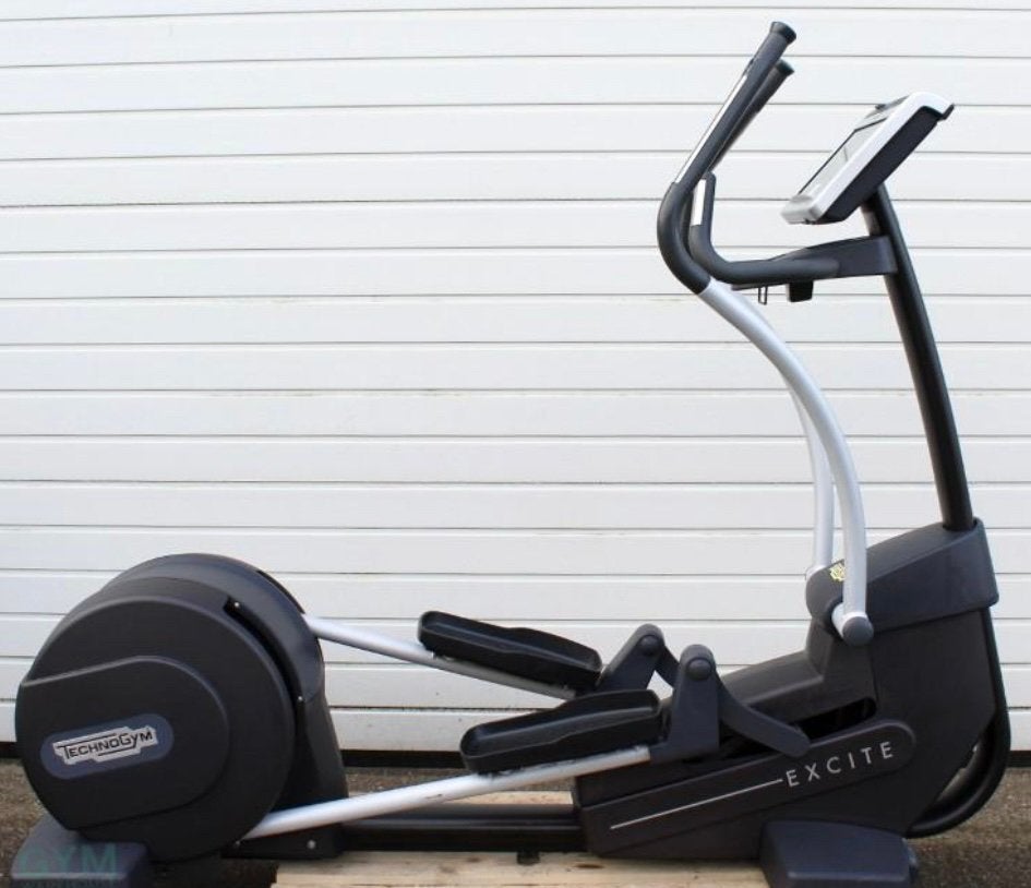 Vélo elliptique Technogym Synchro Excite+ 700 UNITY noir, Sports & Fitness, Enlèvement ou Envoi