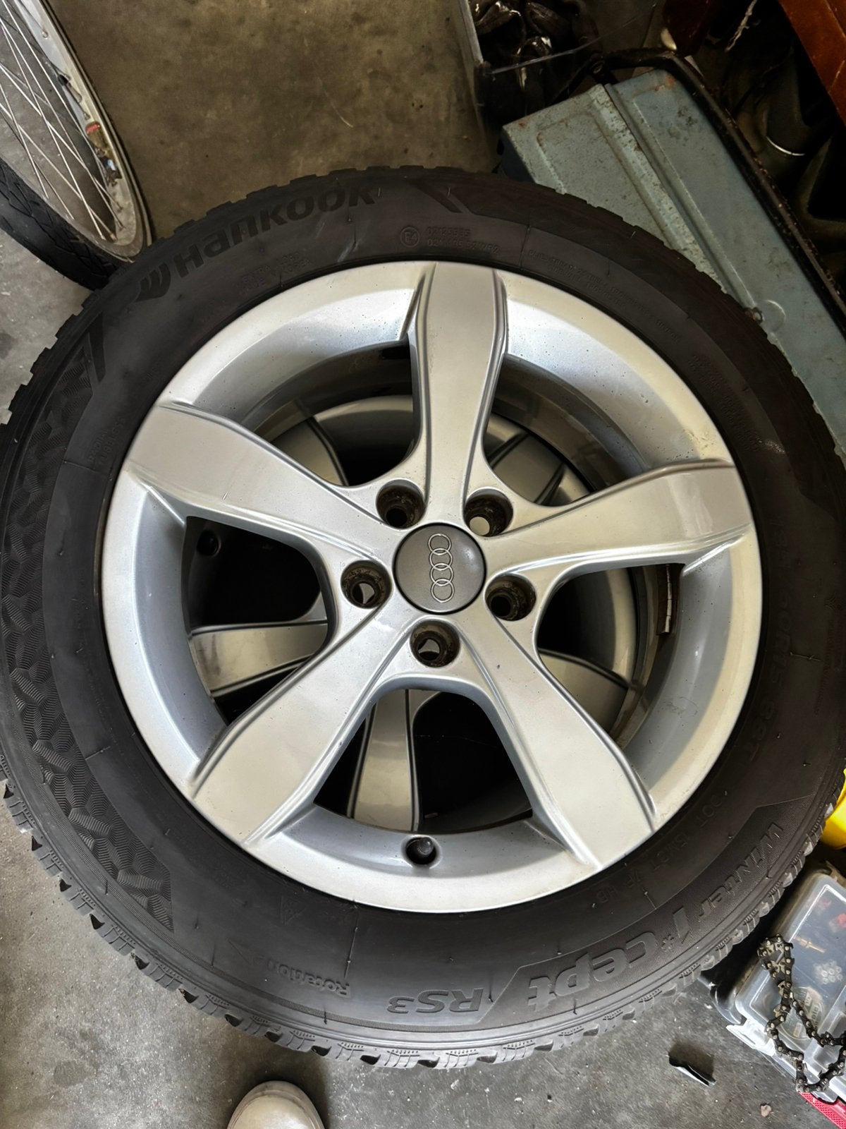 Audi velgen met band 16inch NIEUW, Ophalen, Winterbanden, Velg(en)