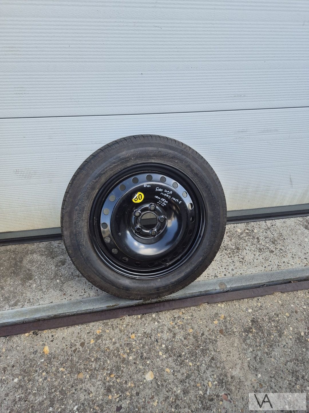 Thuiskomer Ford Kuga / Mustang Mach E / Volvo EX30 XC60 67cm, Auto-onderdelen, Banden en Velgen, Gebruikt, -, -, Banden en Velgen
