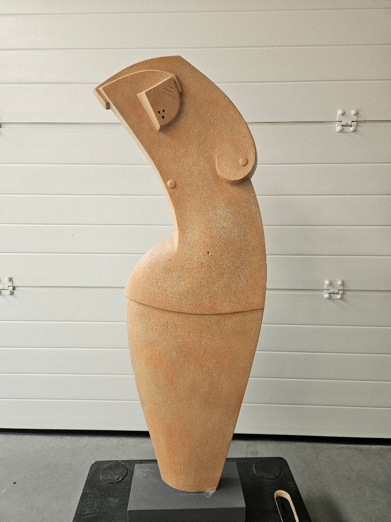 Keramiek werk getekend 1/2 dame aan spotprijs  1 m h !!!, Ophalen of Verzenden, Beeld, Handgemaakt, Bruin