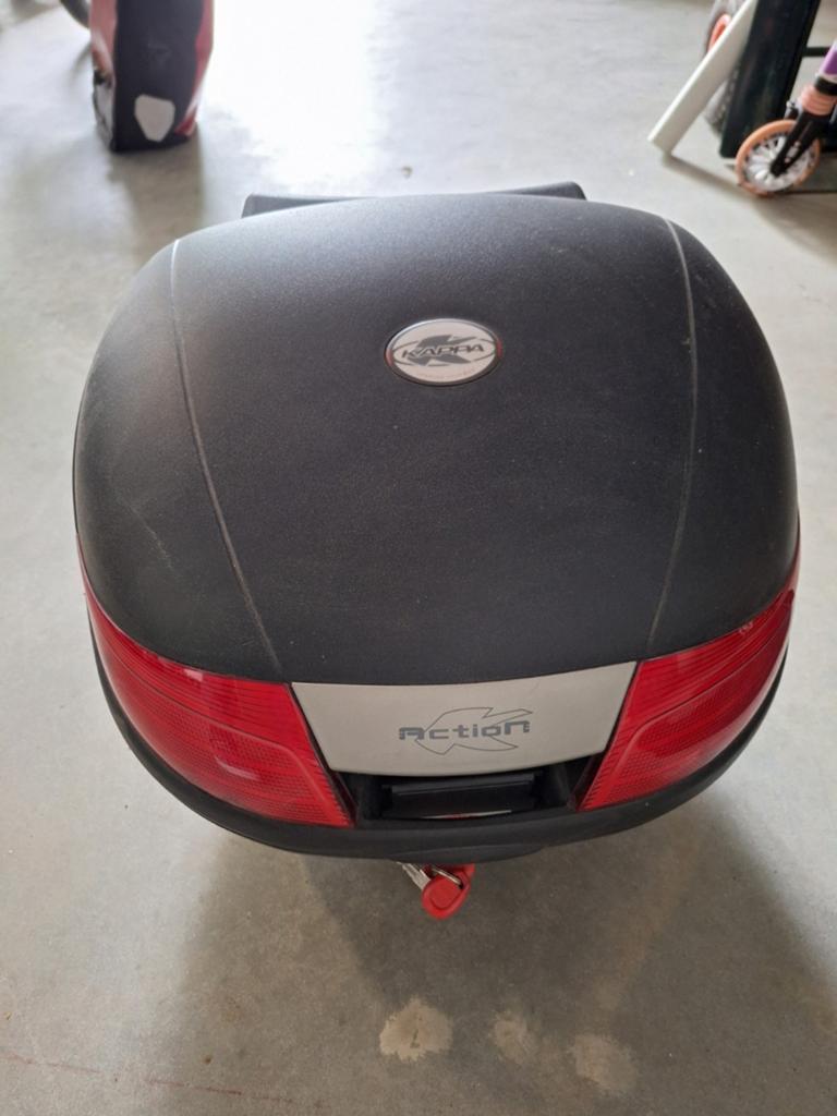 Koffer motor, Ophalen