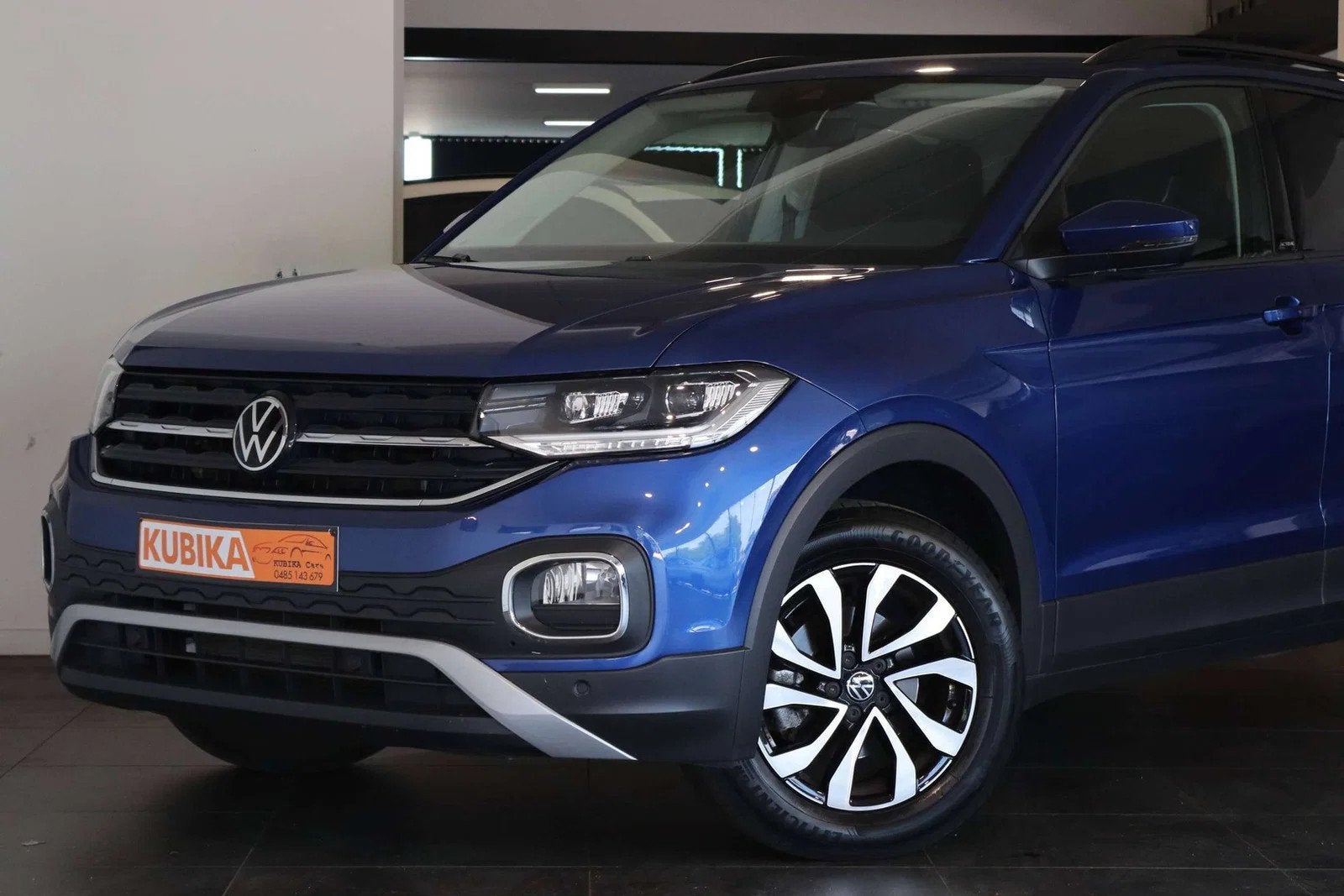 Volkswagen T-Cross T-Cross 1.0 TSI Active Carplay Camera ACC, Auto's, Automaat, Gebruikt, Zwart, 4 cilinders