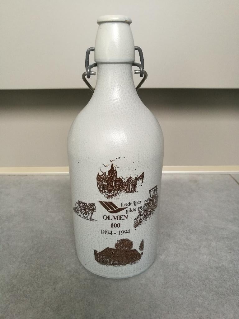 Keramische fles met dop ('Olmen 100'), Antiek en Kunst, Antiek | Keramiek en Aardewerk, Ophalen of Verzenden