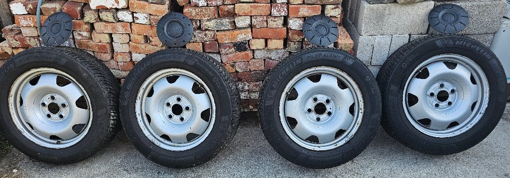 Jantes d'origine VW, en tôle, avec pneux hiver, Pneus hiver, 255 mm, 17 pouces, Enlèvement
