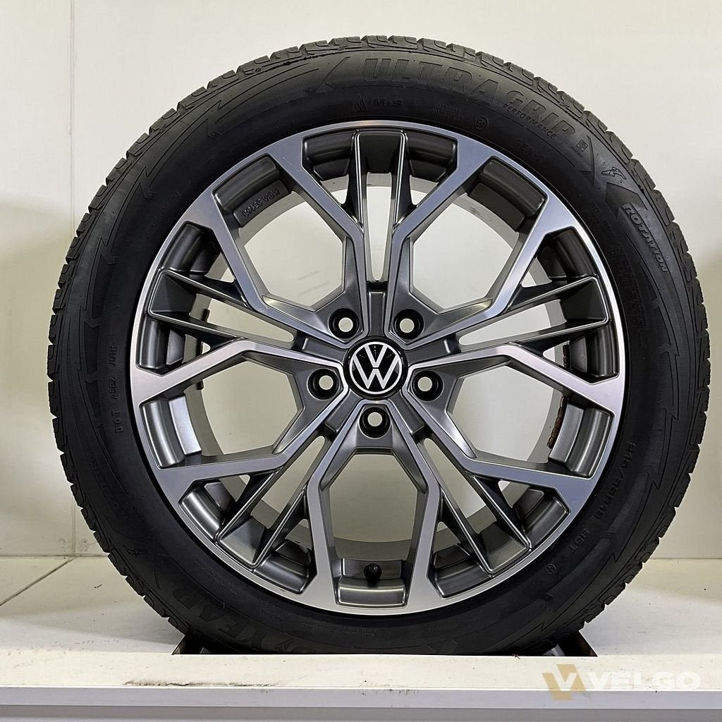 VOLKSWAGEN ID3 ID4 VELGEN SET WINTERBANDEN 18 INCH, 18 inch, -, -, Banden en Velgen