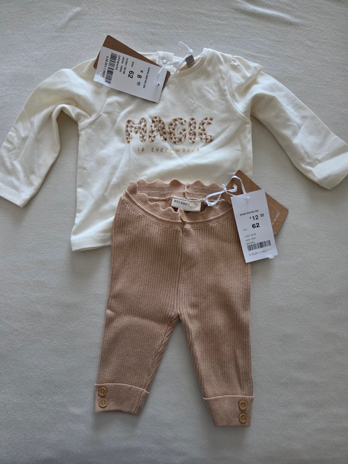 Bel&bo broekje en 2 shirts 62 nieuw met etiket, Enfants & Bébés, Vêtements de bébé | Taille 50, Enlèvement ou Envoi, Pantalon