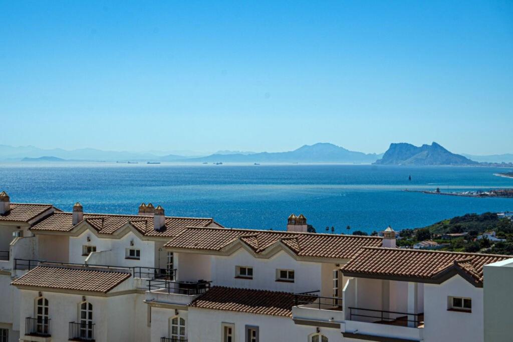 4 slaapkamers, 3 badkamers met prachtig panoramisch zeezicht, Immo, Buitenland, Spanje, Woonhuis, Overige