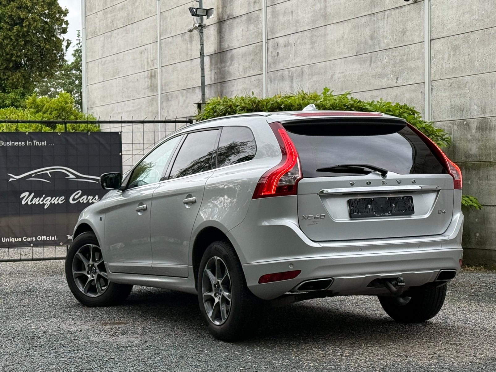Volvo XC60 2.0 D4 - 190 PK / Ocean Race Edition Automaat Eu6, Autos, Volvo, Argent ou Gris, Achat, Euro 6, Entreprise