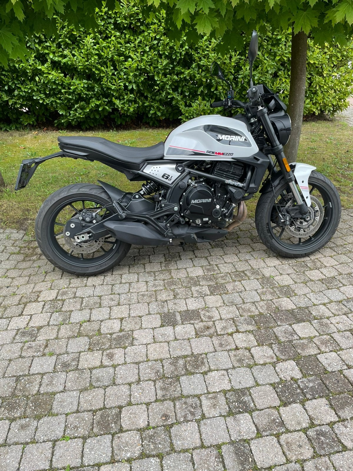Moto Morini Seiemmezzo, Particulier