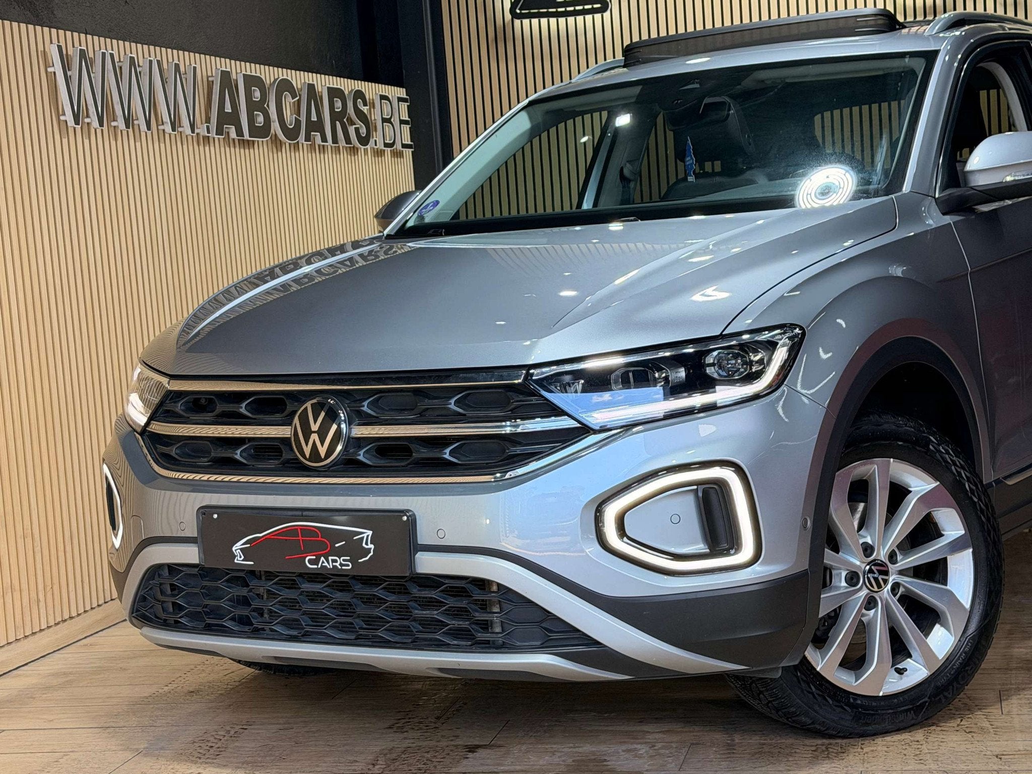 Volkswagen T-Roc T-Roc 1.0 TSI R * SPORT Line * GARANTIE 12, Argent ou Gris, Entreprise, Boîte manuelle, Alcantara