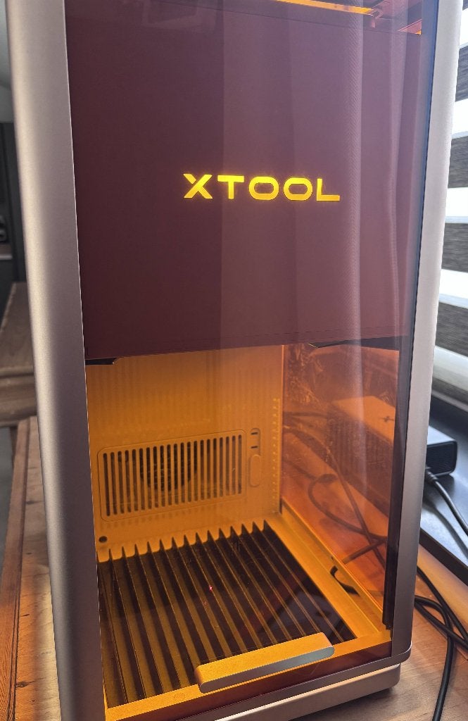 Xtool F2 ultra UV, graveur laser uv professionnel, Articles professionnels, Machines & Construction | Travail du métal, Enlèvement