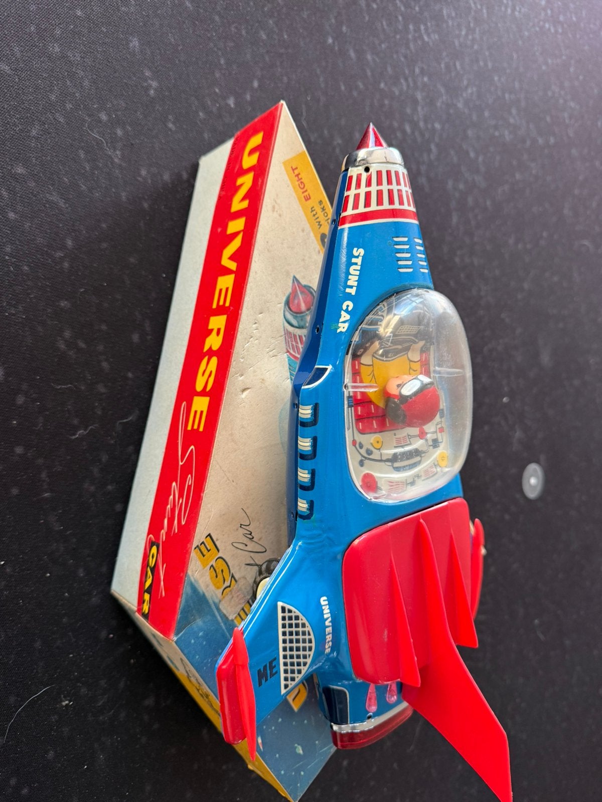 Universe stunt car, Ophalen