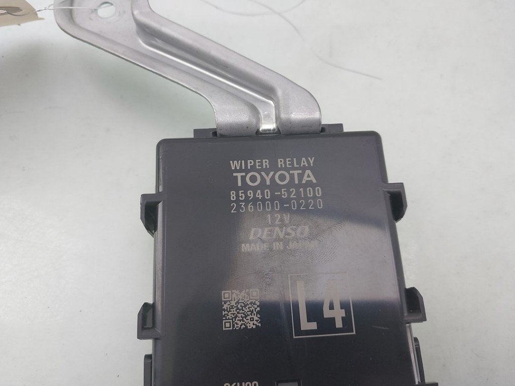 COMPUTER RUITENWISSER Toyota Aygo X (|8594052100|), Gebruikt, Kundenbetreuung@toyota.de, Toyota, Toyota-Allee 2
50858  Köln, DE