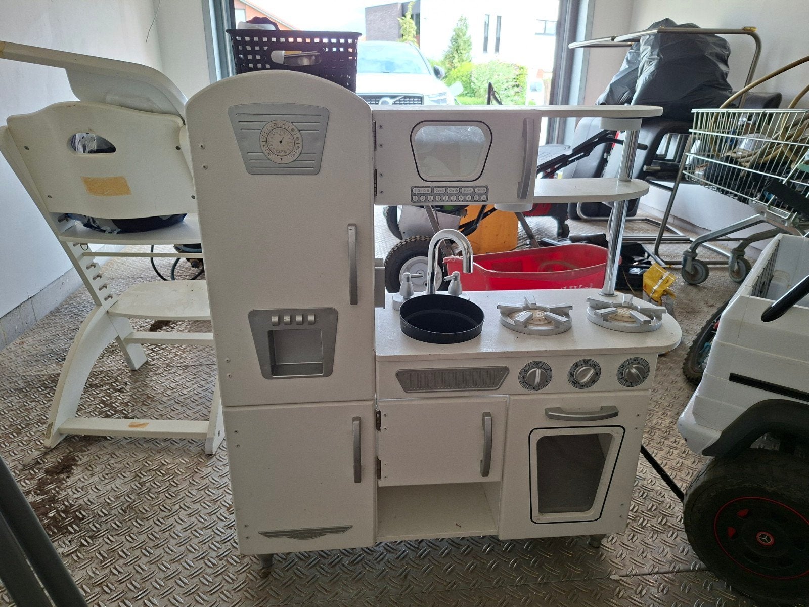Retro speelgoedkeuken, Ophalen