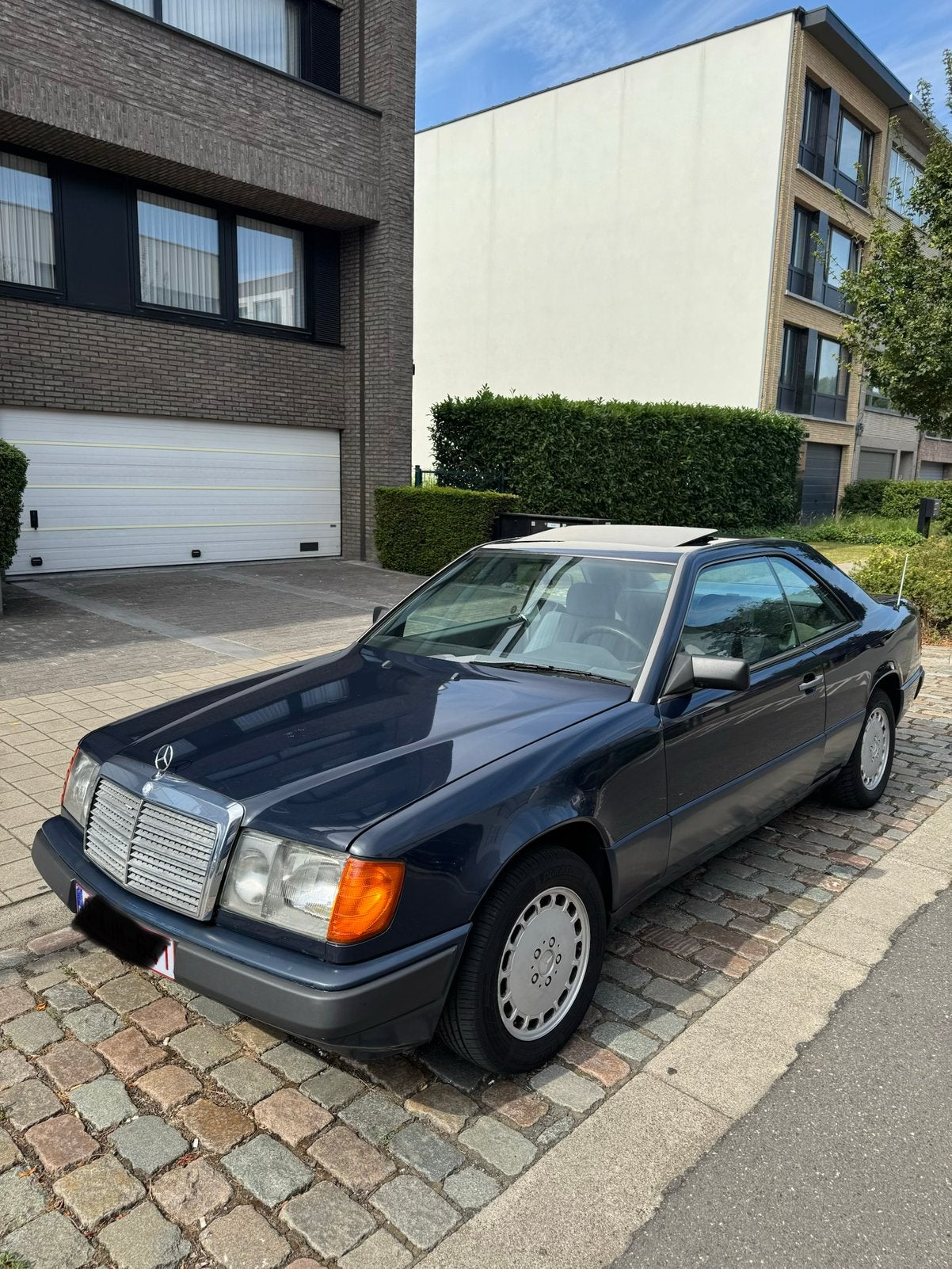 Mercedes w124 230CE Coupé 1988 Oldtimer, Auto's, Mercedes-Benz, Particulier, 200-Serie, Benzine, Coupé, 3 deurs, Handgeschakeld
