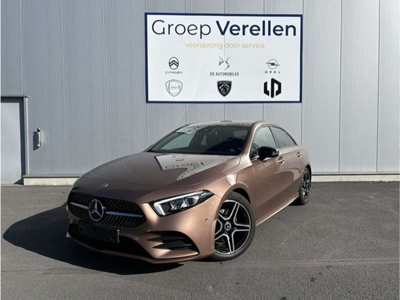 Mercedes-Benz A 180 A180 AMG Line Sedan, Auto's, Zwart, Parkeersensor, Bedrijf, 5 deurs
