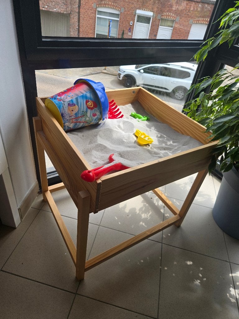 Zandbak met spulletjes, Ophalen, Nieuw