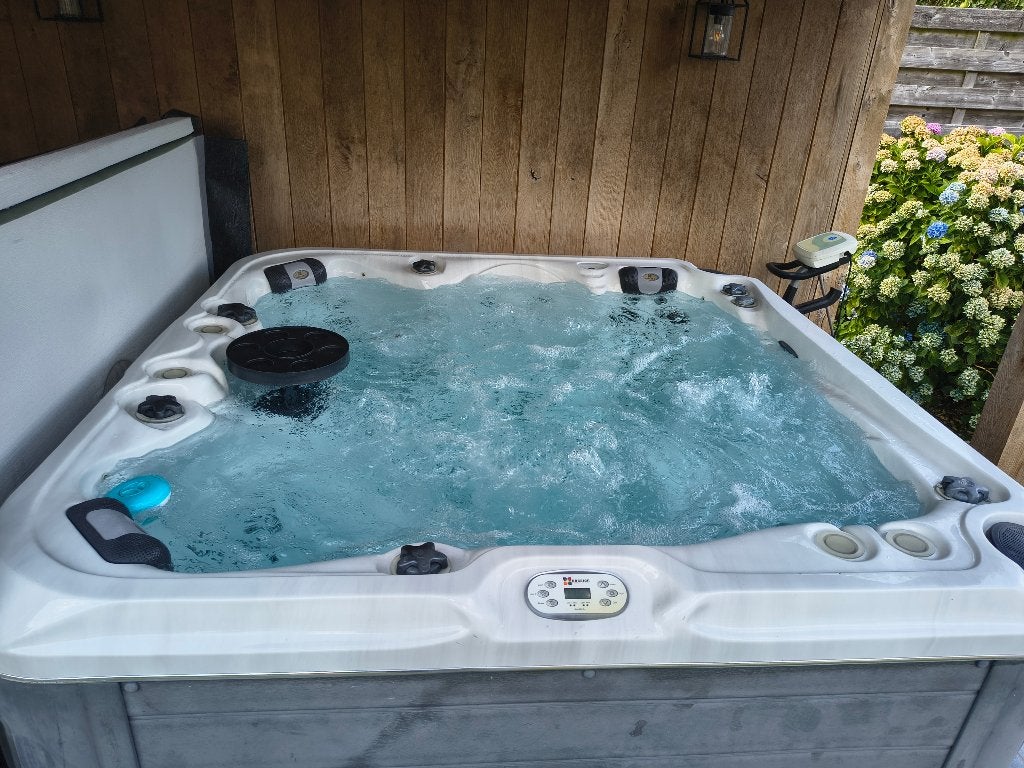 Jacuzzi Passion solace 5 a 6 pers, Tuin en Terras, Ophalen, Gebruikt, Vast