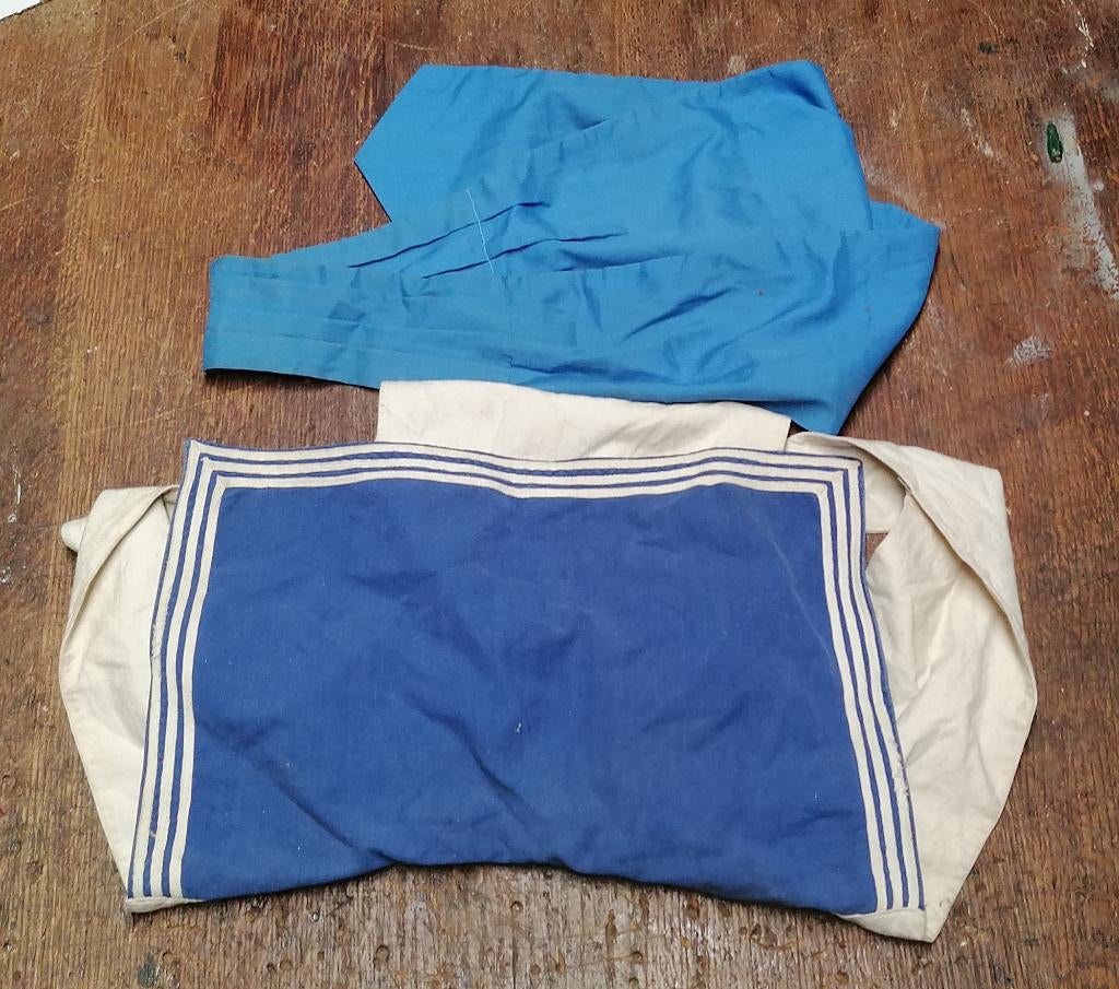 Col marinière et foulard cravatte militaire, Collections, Objets militaires | Général, Envoi, Marine, Vêtements ou Chaussures