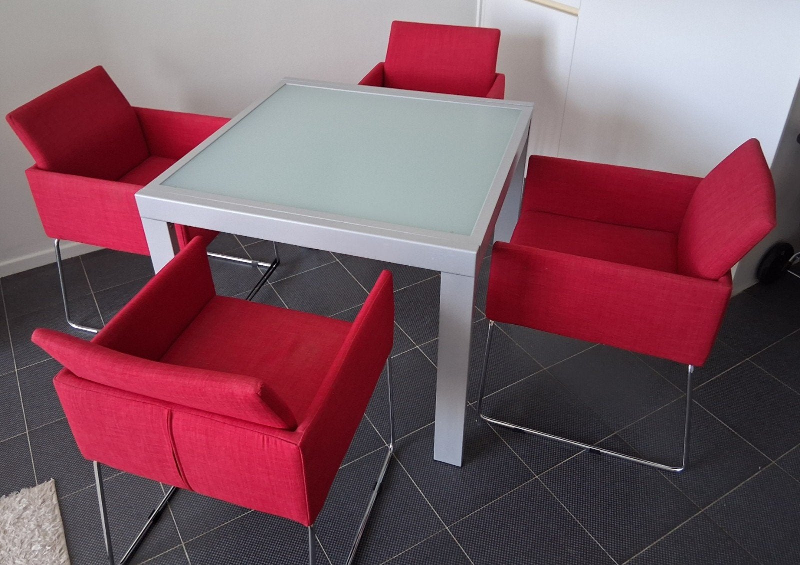 Complete Eetkamerset: Uittrekbare Glazen Tafel + 4 stoelen, Ophalen, Gebruikt, Modern, 4 tot 6 stoelen